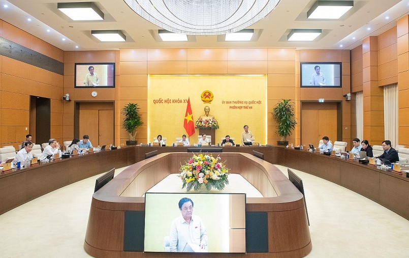 Quang cảnh Phiên họp