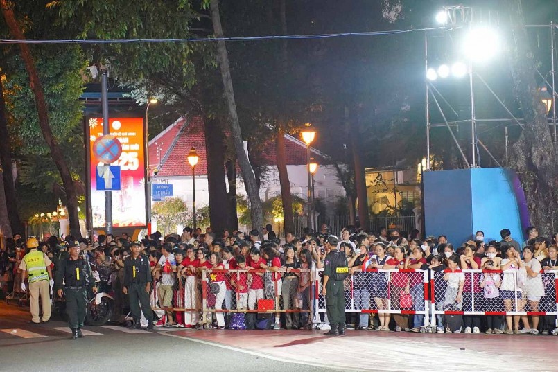 Thủ tướng yêu cầu tăng cường công tác bảo đảm an ninh, trật tự dịp Lễ 30/4 và 01/5