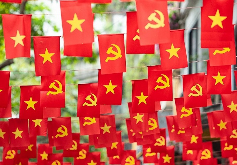 Hà Nội đường phố sạch đẹp, rực rỡ cờ hoa chào mừng đại lễ 30/4 Hà Nội đường phố sạch đẹp, rực rỡ cờ hoa chào mừng đại lễ 30/4