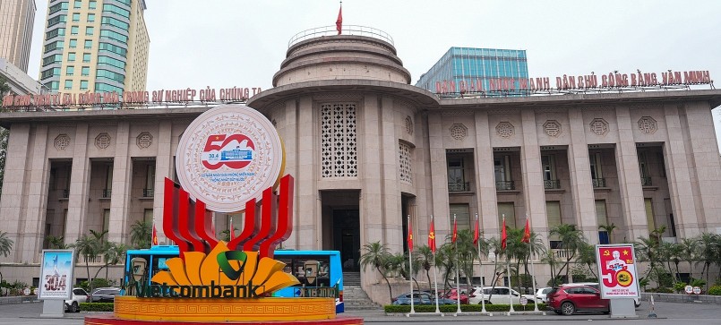 Hà Nội đường phố sạch đẹp, rực rỡ cờ hoa chào mừng đại lễ 30/4 Hà Nội đường phố sạch đẹp, rực rỡ cờ hoa chào mừng đại lễ 30/4