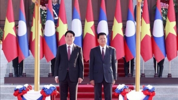 Lễ đón chính thức Chủ tịch nước Lương Cường thăm cấp Nhà nước đến Lào