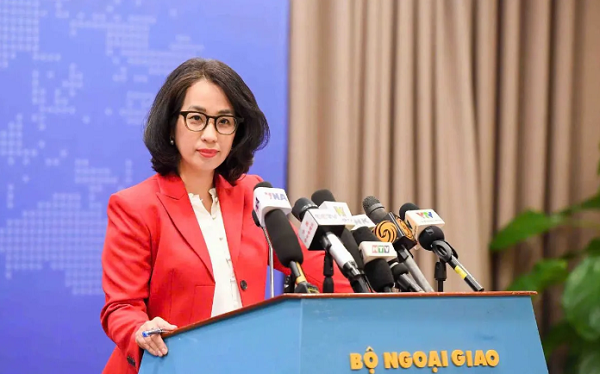 Người Phát ngôn Bộ Ngoại giao Việt Nam Phạm Thu Hằng. Người Phát ngôn Bộ Ngoại giao Việt Nam Phạm Thu Hằng.