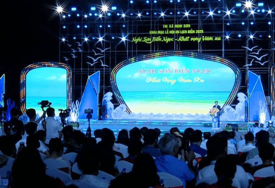 Toàn cảnh khai mạc Lễ hội du lịch biển