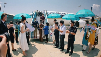 Hàng không dự kiến đón 400.000 hành khách mỗi ngày dịp lễ 30/4 và 1/5