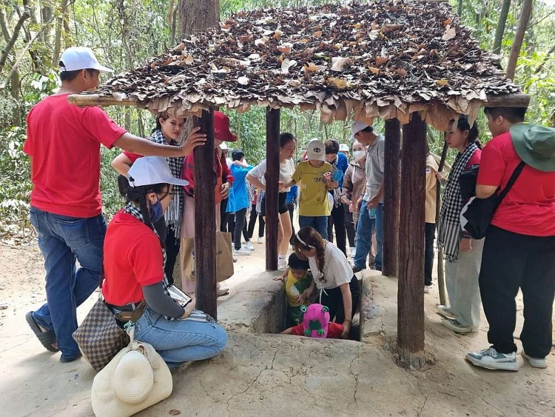 Các tour về nguồn tăng đột biến khách dịp lễ 30/4