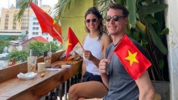 Săn quán cà phê "view đẹp" xem diễu binh ngày 30/4