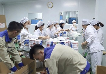 Bắt giữ nhiều đối tượng liên quan đến "chạy án" trong vụ sản xuất, buôn bán sữa bột giả