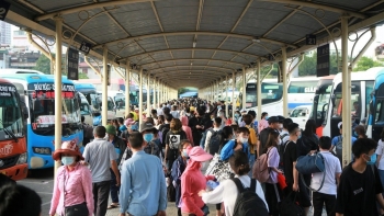 Hà Nội: Tăng cường tàu, xe phục vụ người dân đi lại dịp nghỉ lễ 30/4 và 1/5