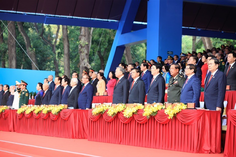 Tổng Bí thư Tô Lâm và các đồng chí Lãnh đạo, nguyên Lãnh đạo Đảng, Nhà nước cùng các vị khách quốc tế và đại biểu dự buổi lễ - Ảnh: VGP/ Tổng Bí thư Tô Lâm và các đồng chí Lãnh đạo, nguyên Lãnh đạo Đảng, Nhà nước cùng các vị khách quốc tế và đại biểu dự buổi lễ - Ảnh: VGP/