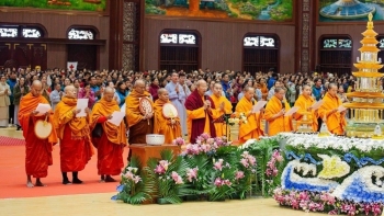 Người dân chiêm bái xá lợi Đức Phật cần lưu ý gì?