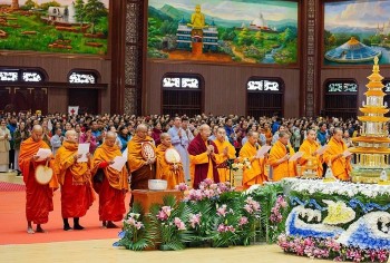 Người dân chiêm bái xá lợi Đức Phật cần lưu ý gì?