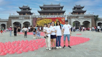 Du lịch Ninh Bình thu trên 1.000 tỉ đồng trong 5 ngày nghỉ lễ