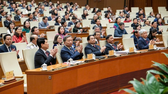 Lãnh đạo Đảng, Nhà nước tại phiên khai mạc kỳ họp bất thường lần thứ 9. Ảnh: QH