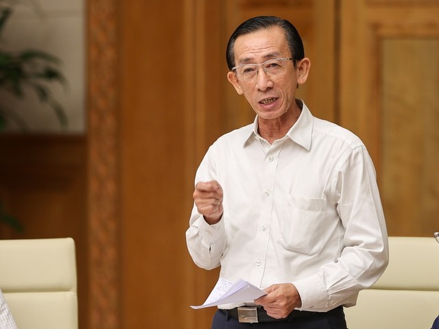 Đại biểu Trần Hoàng Ngân. Đại biểu Trần Hoàng Ngân.