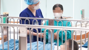 Vụ “nộp đủ tiền mới cấp cứu”: Bệnh nhi 4 tuổi sắp được ra viện