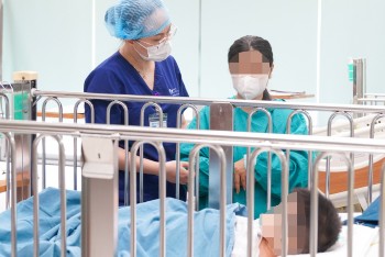 Vụ “nộp đủ tiền mới cấp cứu”: Bệnh nhi 4 tuổi sắp được ra viện