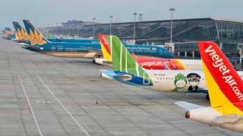 Hàng không tăng chuyến mạnh, vé rẻ phủ rộng