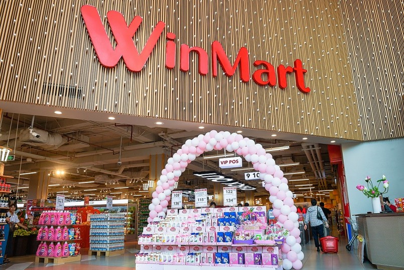 WinMart với không gian mua sắm mới mẻ kết hợp cùng các chương trình ưu đãi lớn thu hút sự chú ý của người tiêu dùng.