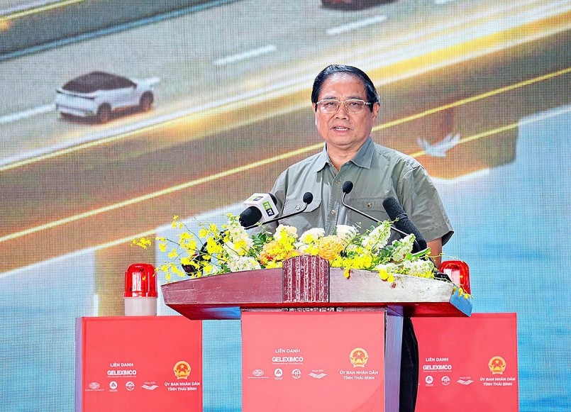 Thủ tướng Phạm Minh Chính chỉ đạo tại lễ khởi công.