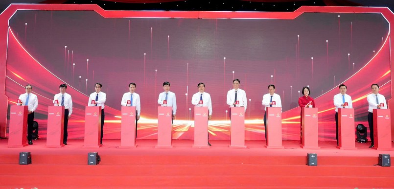 Lễ khởi công Khu công nghiệp Hưng Phú.