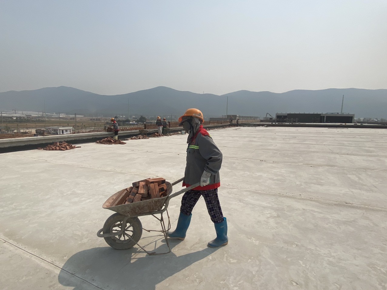 Bí quyết giữ sức khỏe khi làm việc dưới nắng