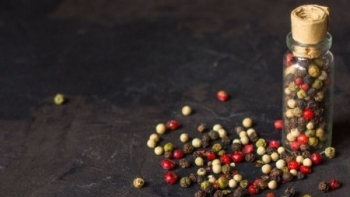 Hồ tiêu đứng giá, chuyên gia khuyến cáo nên bán hay giữ?