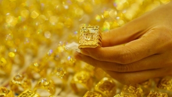 Thủ tướng chỉ đạo khẩn trương triển khai các biện pháp bình ổn thị trường vàng