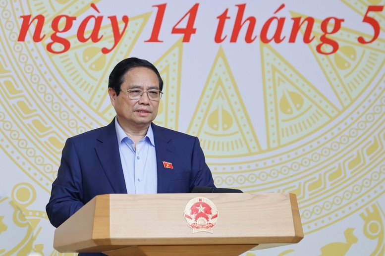 Thủ tướng Phạm Minh Chính chỉ đạo thành lập tổ công tác đặc biệt và mở đợt tấn công cao điểm đấu tranh, truy quét, ngăn chặn, đẩy lùi buôn lậu, gian lận thương mại, sản xuất, lưu thông hàng giả, hàng nhái, hàng không rõ xuất xứ, vi phạm bản quyền... trong thời gian từ ngày 15/5-15/6 - Ảnh: VGP