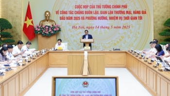 Thủ tướng yêu cầu quyết liệt chống buôn lậu, hàng giả