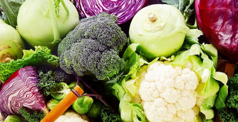 Bông cải xanh, cải xoăn, cải bó xôi… không chỉ gần như không chứa đường mà còn giàu hợp chất thực vật.