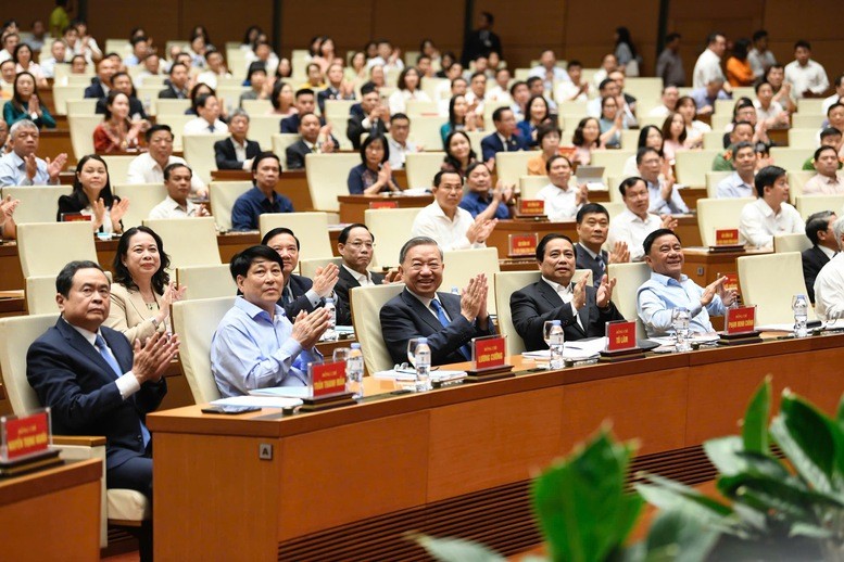 Các đồng chí lãnh đạo Đảng, Nhà nước, Quốc hội dự hội nghị - Ảnh: VGP