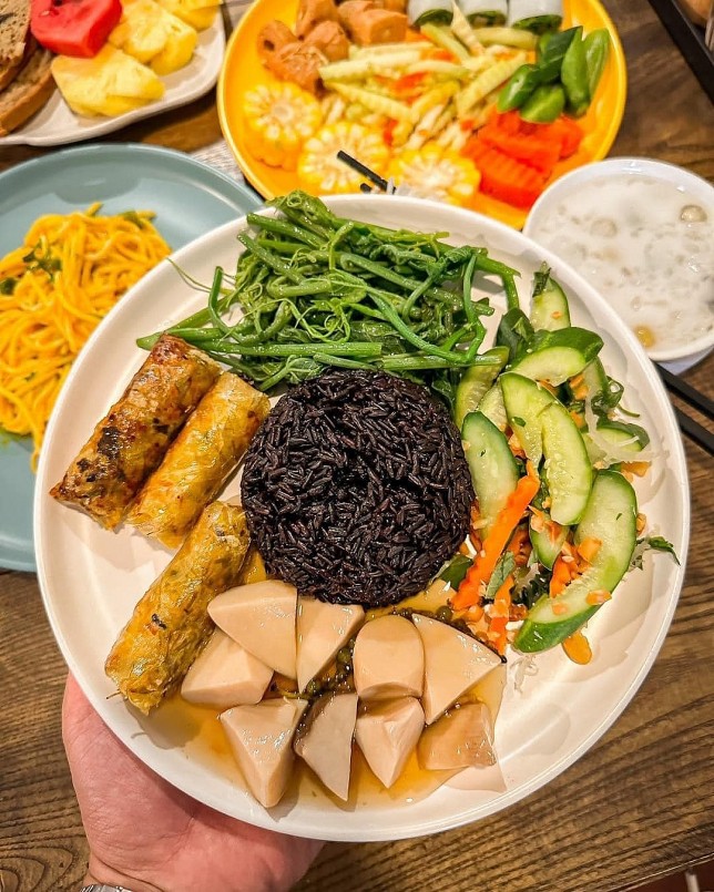 Top 5 quán cơm chay Ninh Bình: Đồ ăn ngon, giá cả hợp lý