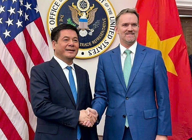 Bộ trưởng Nguyễn Hồng Diên và Đại sứ, Trưởng đại diện Thương mại Mỹ Jamieson Greer, tại phiên đàm phán, ngày 21/5. Ảnh: MOIT Bộ trưởng Nguyễn Hồng Diên và Đại sứ, Trưởng đại diện Thương mại Mỹ Jamieson Greer, tại phiên đàm phán, ngày 21/5. Ảnh: MOIT