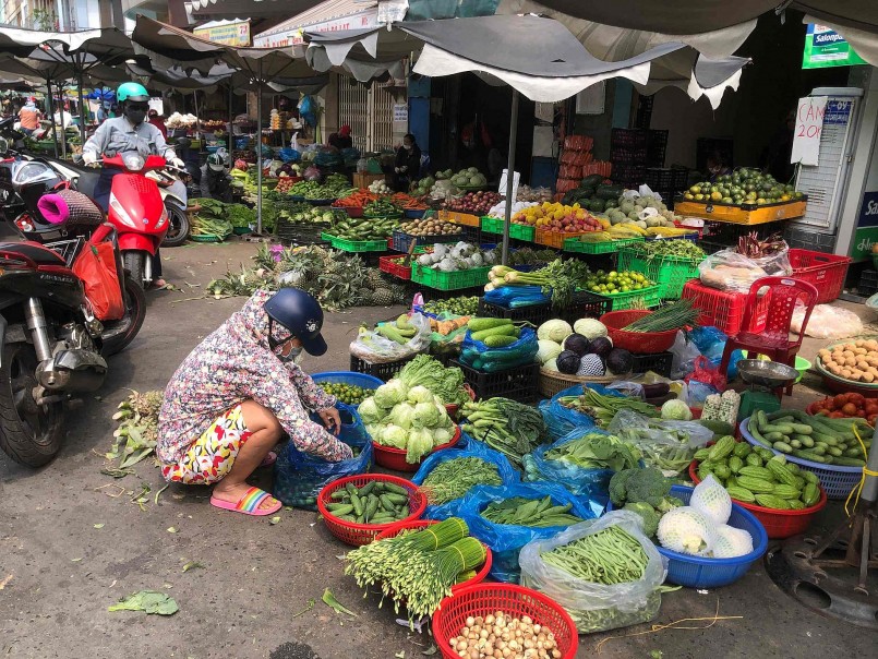 Bộ Nông nghiệp và Môi trường sẽ tập trung kiểm tra việc dùng chất kích thích tăng trưởng đối với mặt hàng hoa quả; việc sử dụng hóa chất quá mức nhằm tăng trọng....Ảnh minh hoạ: AH