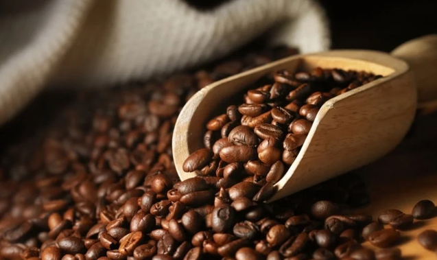 Giá cà phê nội địa đứng giá, nông dân chưa bán ra