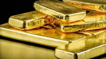 Vàng giảm giá toàn cầu – trong nước mất tới 1 triệu đồng/lượng