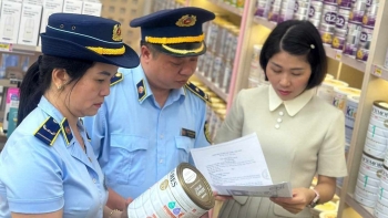 Báo chí – “thiết chế” đặc biệt trong cuộc chiến chống hàng giả, buôn lậu