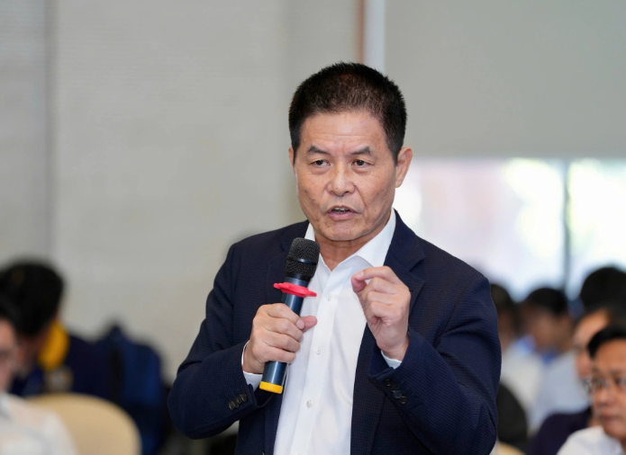 Theo ông Nguyễn Quốc Kỳ, Nhà nước phải là bệ đỡ cho doanh nghiệp. Ảnh TNO