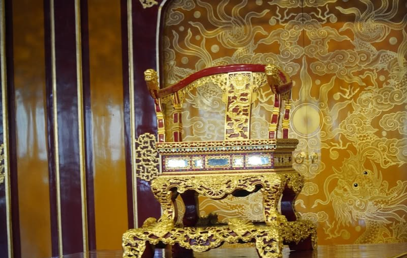 Ngai Vua ở Đại nội Huế