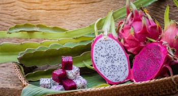 Ăn thanh long ruột đỏ hay ruột trắng tốt hơn?