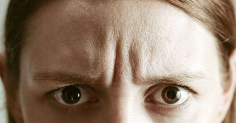 Biểu cảm khuôn mặt là phản xạ tự nhiên, nhưng nếu lặp đi lặp lại quá thường xuyên có thể gây tổn thương cơ mặt.