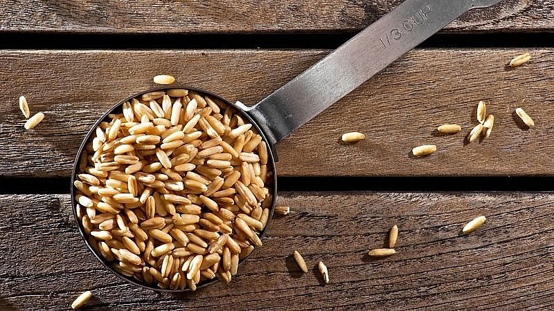 Yến mạch là nguồn cung dồi dào beta-glucan – một loại chất xơ hòa tan.