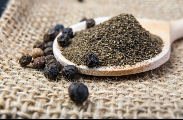 Giá tiêu ổn định, xuất khẩu tăng mạnh nhờ giá bán cao