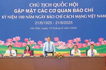 Chủ tịch Quốc hội gặp mặt lãnh đạo báo chí nhân kỷ niệm 100 năm Ngày Báo chí cách mạng Việt Nam
