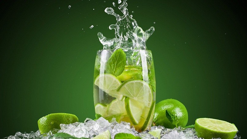 Vitamin C trong chanh giúp chống viêm và kháng khuẩn, giảm tình trạng viêm nướu và nha chu. 