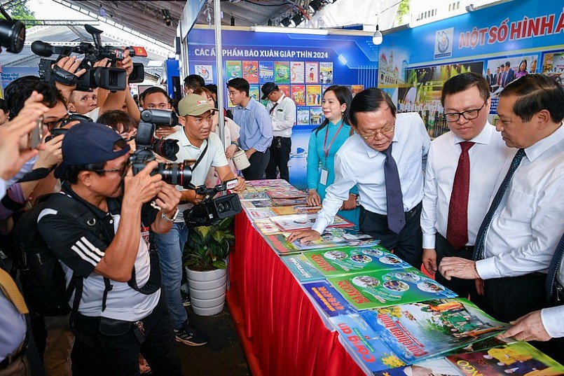 Đổi mới mô hình tòa soạn và ứng dụng công nghệ là hướng đi tất yếu để nâng cao chất lượng, tính chuyên nghiệp và sức cạnh tranh của báo chí hiện đại.
