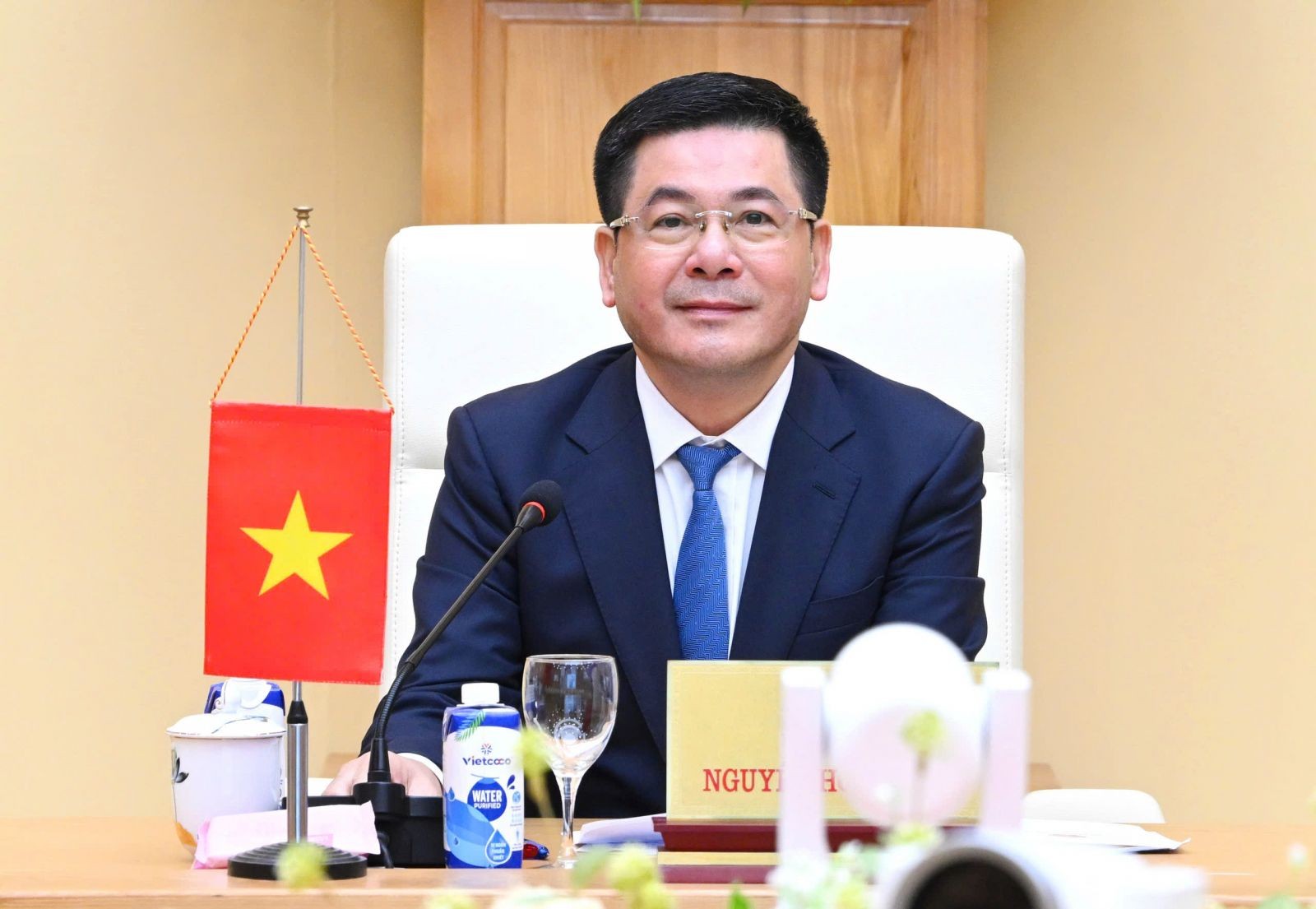 Bộ trưởng Công Thương Nguyễn Hồng Diên tại buổi đàm phán trực tuyến với phía Mỹ, ngày 19/6. Ảnh: MOIT