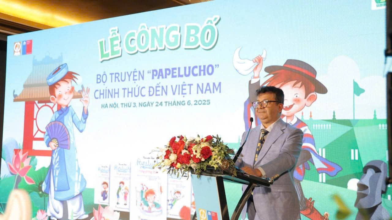 Ngài Sergio Narea - Đại sứ Chile tại Việt Nam phát biểu tại Lễ công bố.