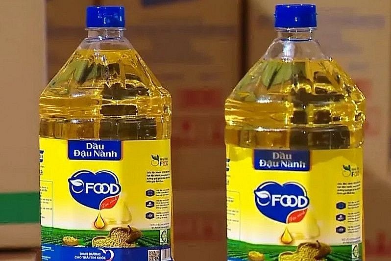 Dầu thực vật để làm thức ăn chăn nuôi (Ảnh: VTV)