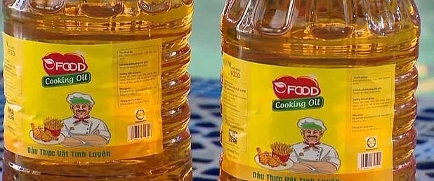 Dầu ăn có nhãn hiệu OFood được công bố, ghi nhãn có vitamin A nhưng thực tế không có thành phần này.